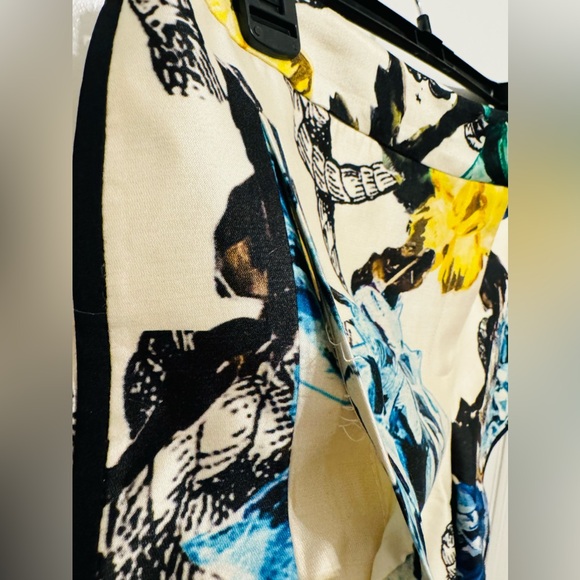 Tibi Silk Abstract Print Hot Shorts Contrasting Trim Fully Lined Size 10 - Picture 3 of 6